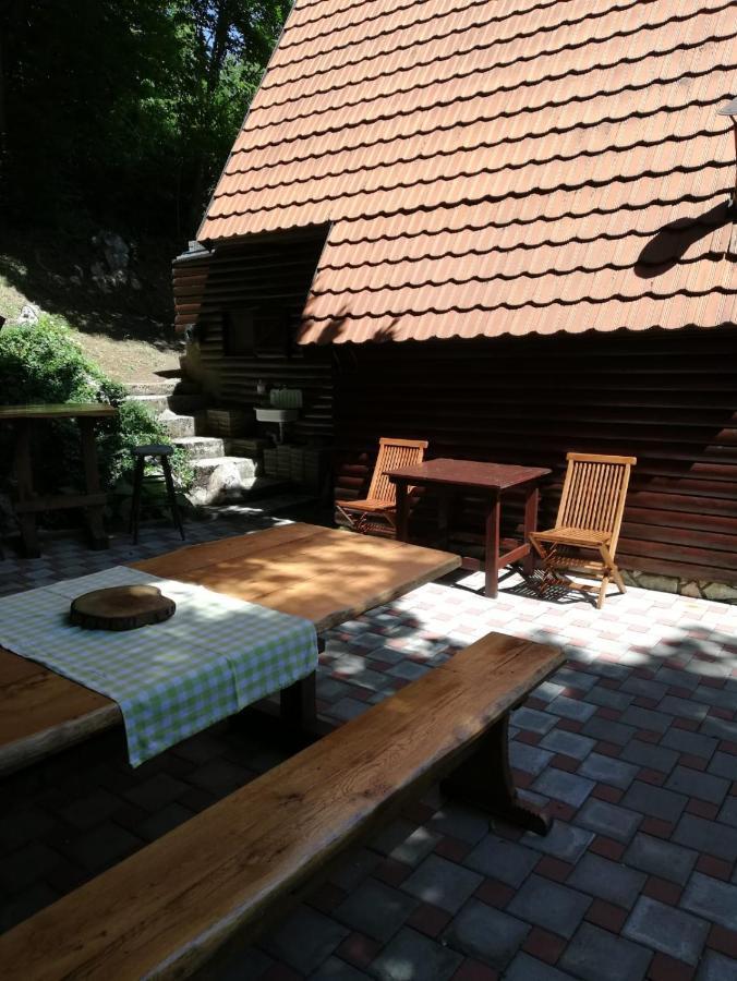 Holiday Home Mreznica Gornji Zvecaj Exterior photo